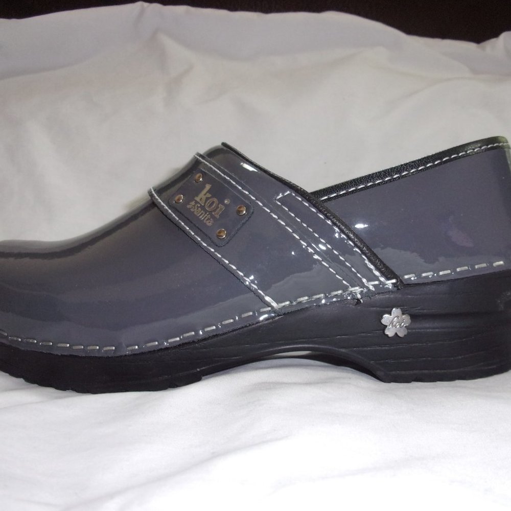 Koi Sanita Lindsey Women's Steel Clogs Size: EU 37